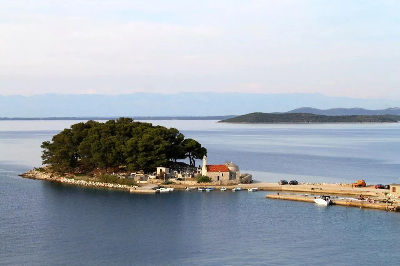 Apartments By The Sea Savar, Dugi Otok - 8079 Brbinj 0*,  Croatia